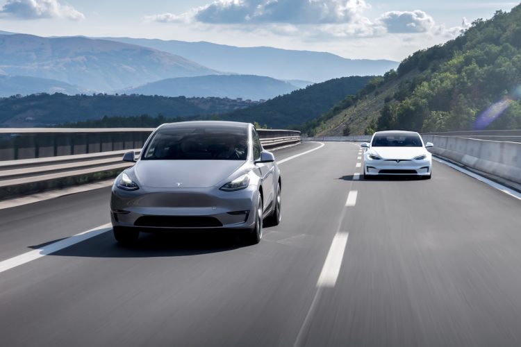 Choc sur le marché : Les Tesla d’occasion voient leur prix chuter ! Découvrez pourquoi !