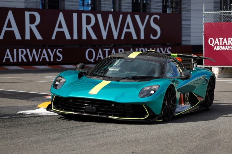 Baptême du feu à Monaco : l&rsquo;Aston Martin Valhalla prête à enflammer les pavés !