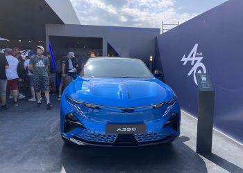 L&rsquo;Alpine A390 fait sensation aux 24 Heures du Mans : un spectacle à ne pas manquer !