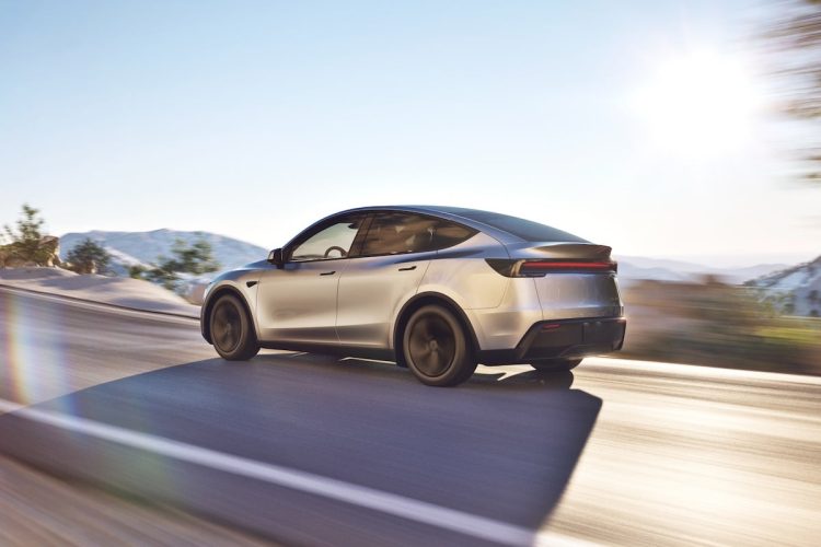 Parisien(ne), les raisons surprenantes de fuir la Tesla Model Y Propulsion !
