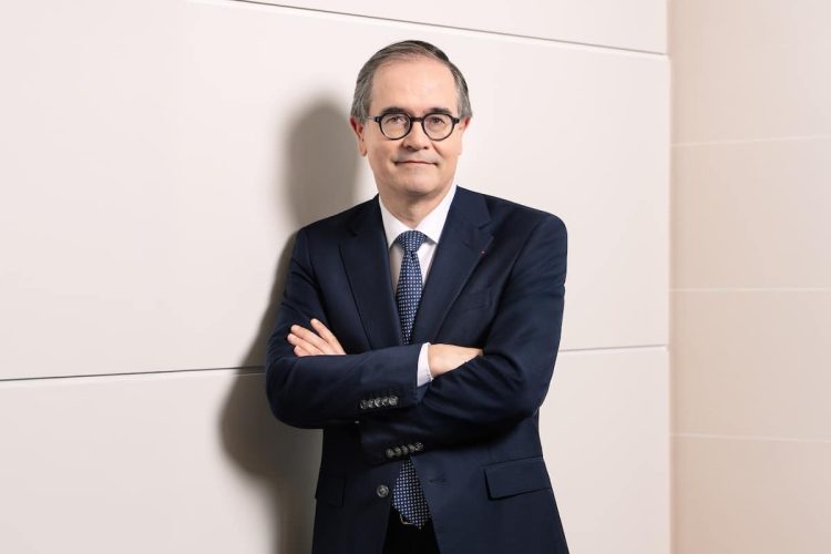 L’incroyable histoire de l’homme qui valait 85 milliards d’euros : un destin insoupçonné !