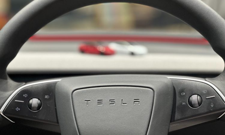 Tesla pourrait bien engranger 3 milliards de dollars en crédits ZEV cette année : une opportunité à ne pas manquer !