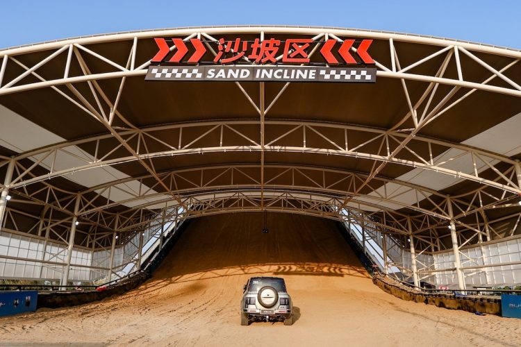 Un parc d&rsquo;attraction automobile ouvre ses portes chez BYD et cela va vous surprendre !
