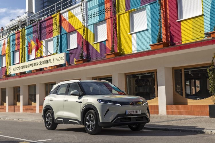 Tesla sous le choc : BYD prend les devants et s’impose !