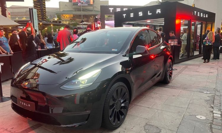 Les offres d’emploi de Tesla laissent planer un mystère sur une prochaine entrée inattendue sur le marché.
