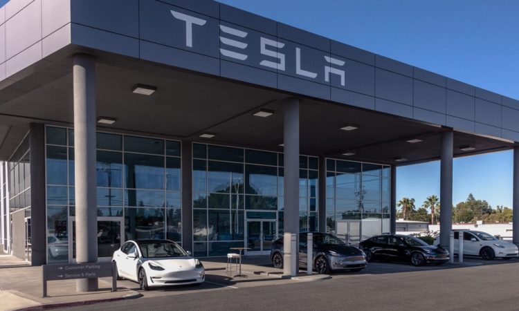 Les raisons surprenantes du conseil d’administration de Tesla derrière le nouveau package salarial de 1 trillion $ pour le PDG Elon Musk