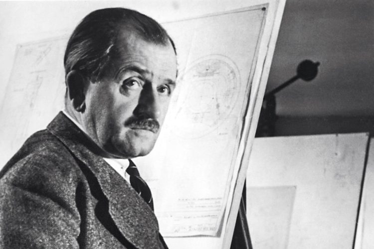 Ferdinand Porsche : comment ce visionnaire a changé notre manière de conduire il y a 150 ans !