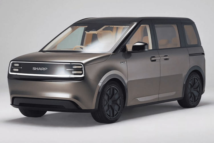 Sharp se lance dans l’aventure des petites voitures électriques : un défi inattendu !