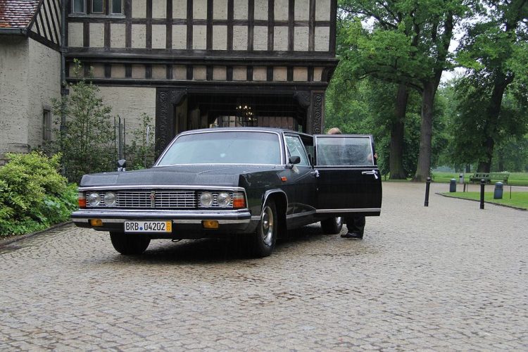 La GAZ-14 Chaïka : 48 ans après, son héritage mystifiant de l’URSS vous surprendra !