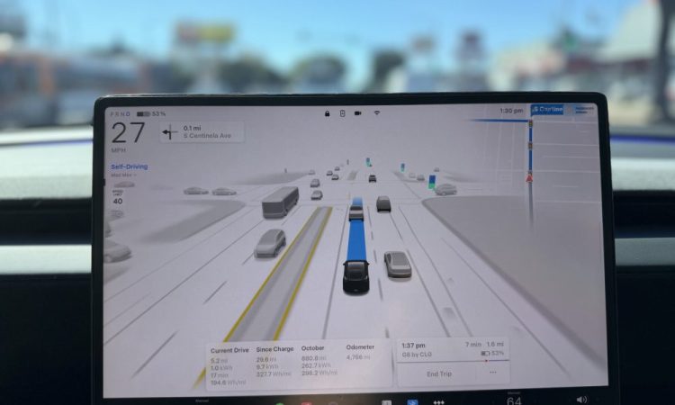 Tesla FSD : des critiques élogieuses qui surprennent les médias japonais !