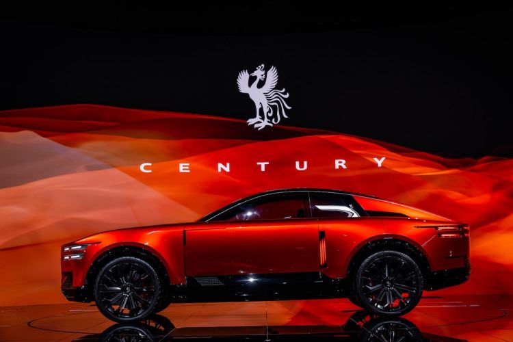 Toyota bouscule l&rsquo;univers du luxe automobile avec Century : le choc de l&rsquo;innovation !