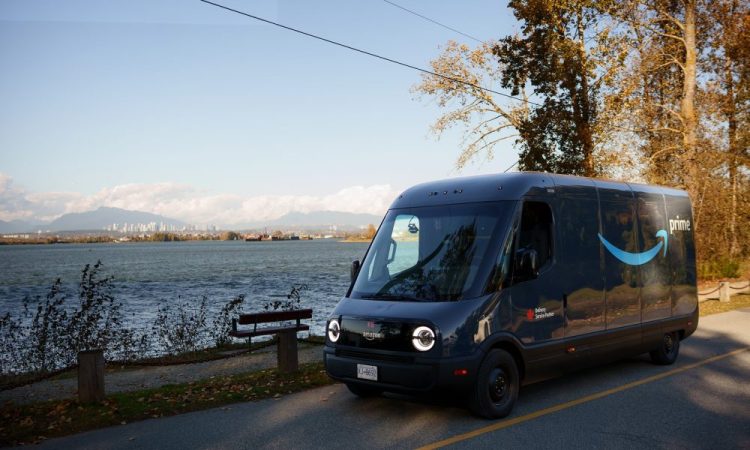 Rivian et Amazon marquent une étape décisive avec l&rsquo;EDV : un tournant inattendu dans l&rsquo;industrie électrique !