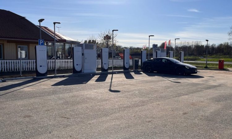 Tesla Sweden: Nouveau Coup Dur avec la Grève Surprise d&rsquo;une Entreprise d&rsquo;Ascenseurs !