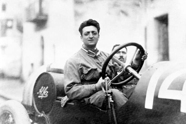 Un événement qui a bouleversé le monde de la course : la naissance de la Scuderia Ferrari il y a 96 ans !