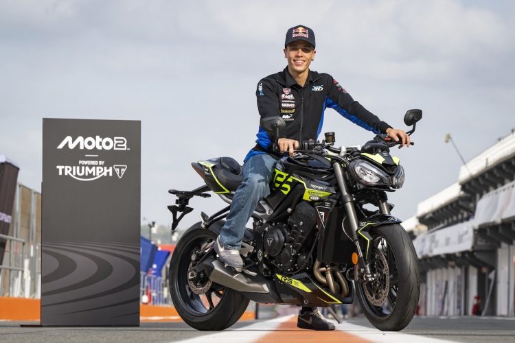 Champion Moto2, il remporte une Triumph… mais un permis manquant pourrait tout compromettre !