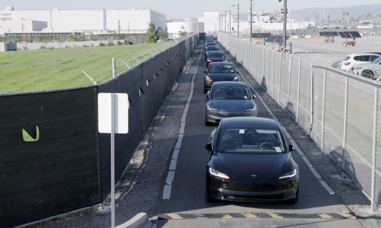 Tesla pourrait abandonner les pièces fabriquées en Chine dans ses usines américaines : quels enjeux ?