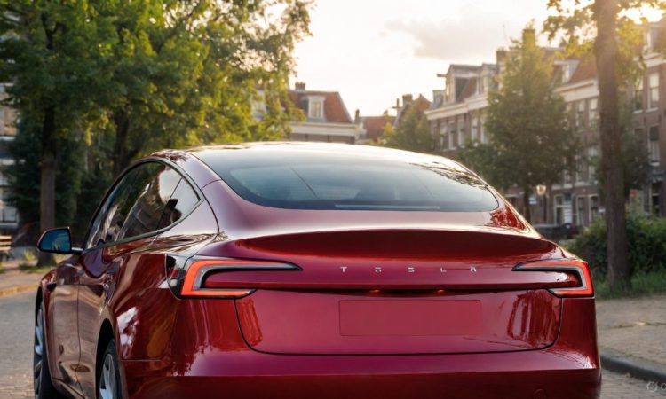 Le régulateur néerlandais RDW valide l&rsquo;objectif de Tesla FSD pour février 2026, un tournant décisif pour l&rsquo;avenir de la conduite autonome !