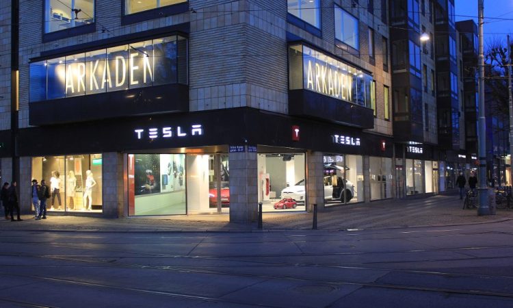 Révolte d’un syndicaliste suédois : Tesla s’attaque à la grève postale !