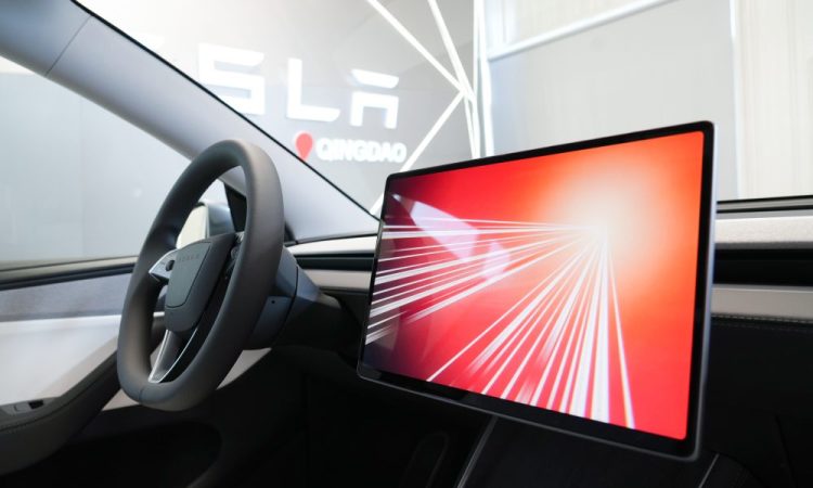 Elon Musk promet des capacités hallucinantes pour la prochaine mise à jour majeure de la FSD Tesla !