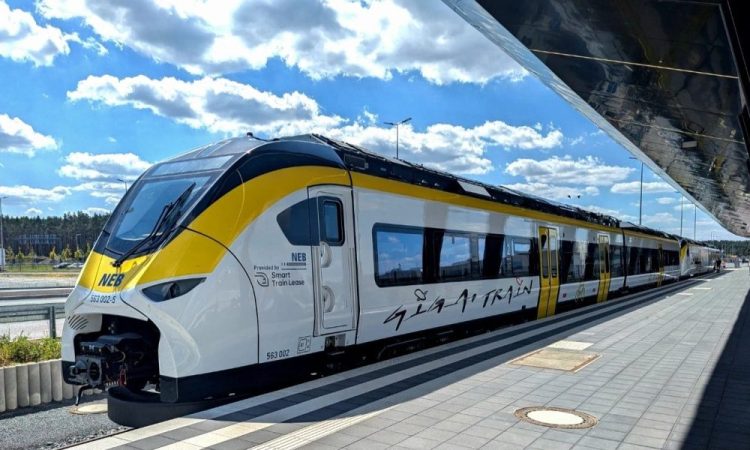 Tesla transforme le service gratuit du « Giga Train » à Giga Berlin : une surprise pour les employés !