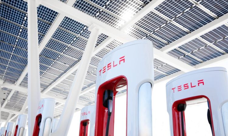 Tesla transforme Google Maps : une fonctionnalité de Superchargeur qui va changer votre expérience !