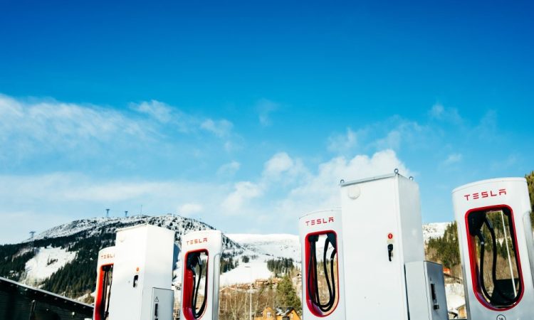 Le MultiPass Tesla en Europe : l’accès aux bornes non-Tesla devient un jeu d’enfant !