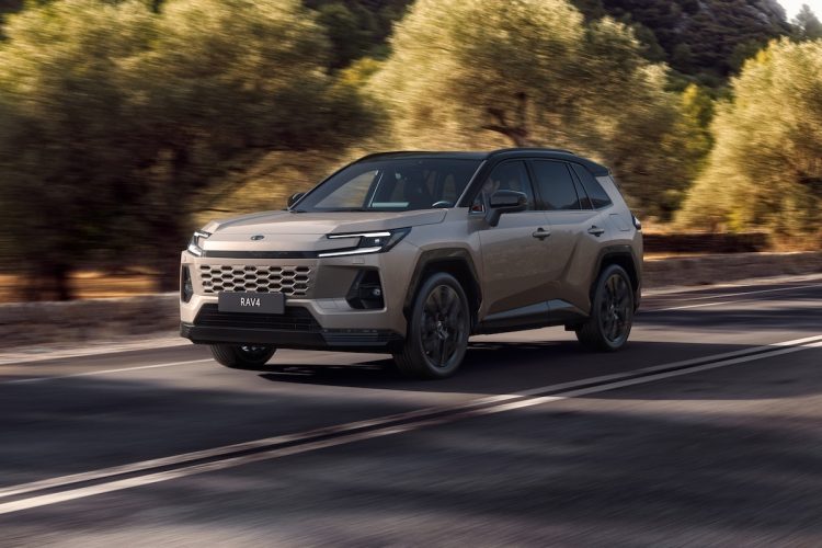 Les prix choquants du nouveau Toyota RAV4 vont vous étonner !