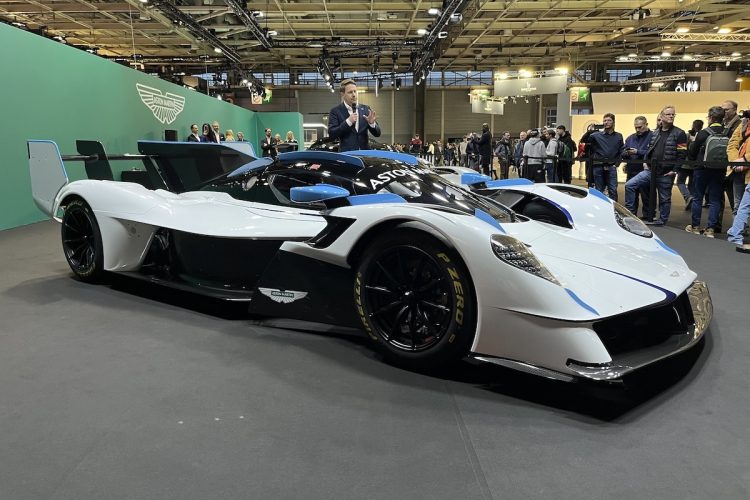Aston Martin Valkyrie LM : plongez dans l’adrénaline de la course !