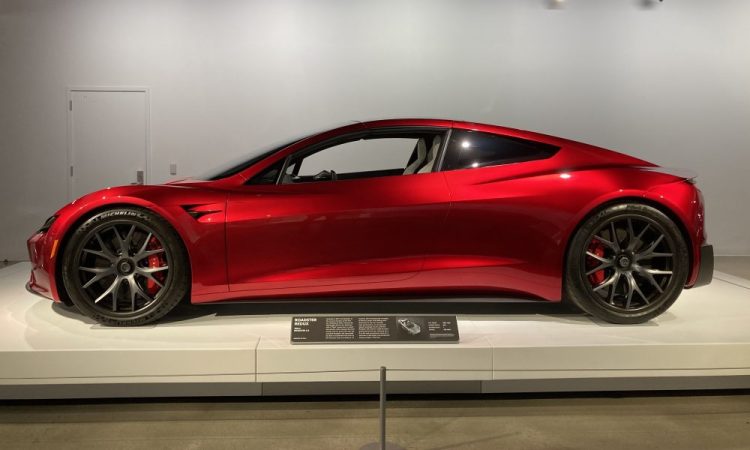 Elon Musk fait des déclarations étonnantes sur la Tesla Roadster qui vont vous choquer !