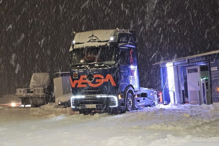 Le Mercedes eActros 600 électrique atteint des sommets inespérés au-delà du Cercle Polaire !