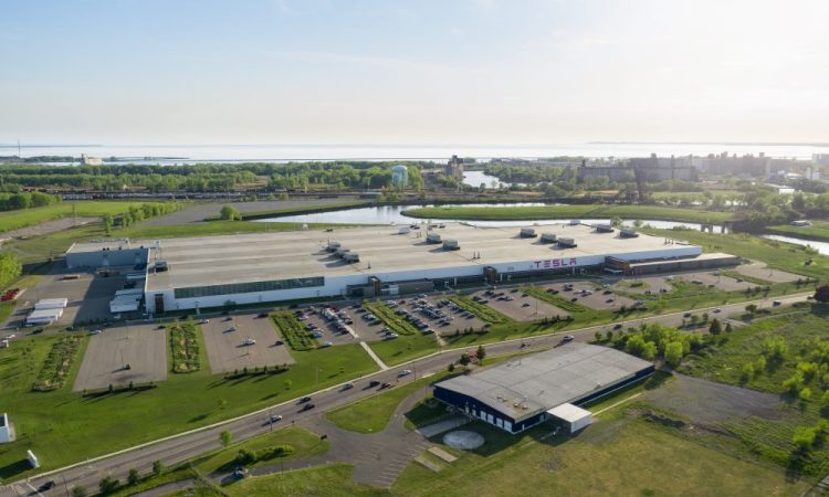 Tesla atteint l&rsquo;objectif d’emplois de Giga New York à Buffalo malgré des pressions politiques écrasantes