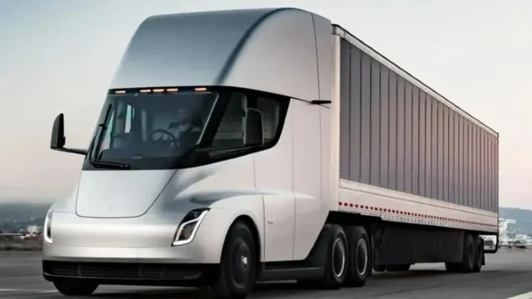 La capacité de batterie officielle du Tesla Semi dévoilée par des régulateurs californiens : qu’est-ce que cela signifie vraiment ?