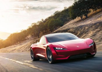 Le Tesla Roadster se met à jour, mais pas comme les fans l’espéraient !